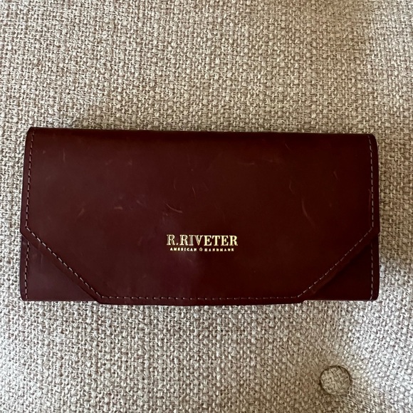 R. Riveter Brown Long Flap Leather Wallet Gorgeous!